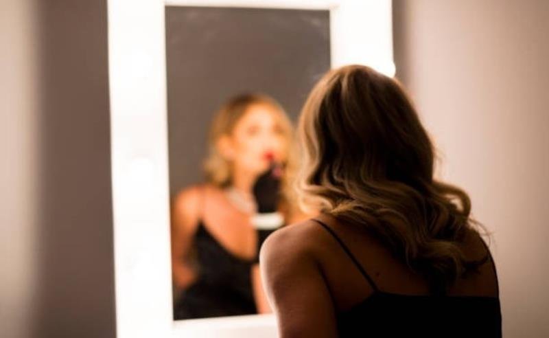 Autoimagem: como a forma de se enxergar influencia na sua autoestima, comportamento e nas suas escolhas