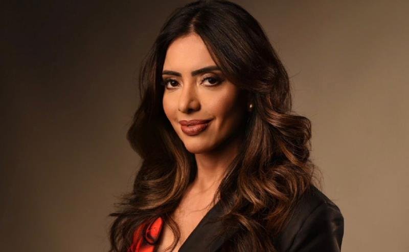 Sophia Martins consolida trajetória editorial com três livros best sellers em cinco países e anuncia novo projeto voltado a mulheres para 2026