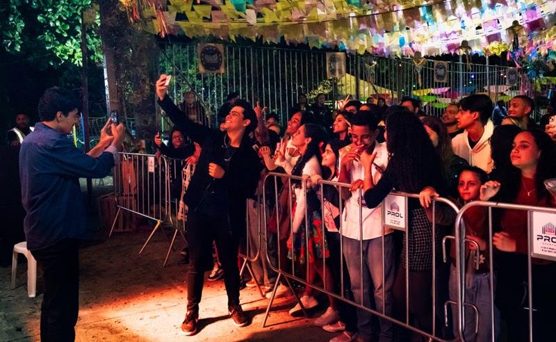 Quem é Otávio Augusto, o jovem cantor que vem chamando atenção no sertanejo