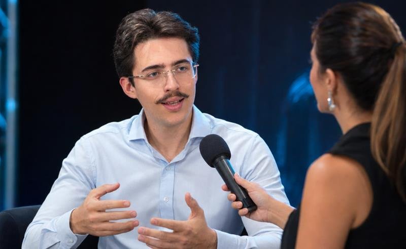 Aos 24 anos, Paulo Till ganha destaque nacional como especialista financeiro ao destravar o crédito de milhares de pessoas