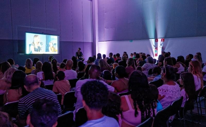 Dourados recebe projeto nacional que aproxima novos talentos do universo da moda e da publicidade